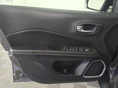 Used 2018 Jeep Compass Sport image 26