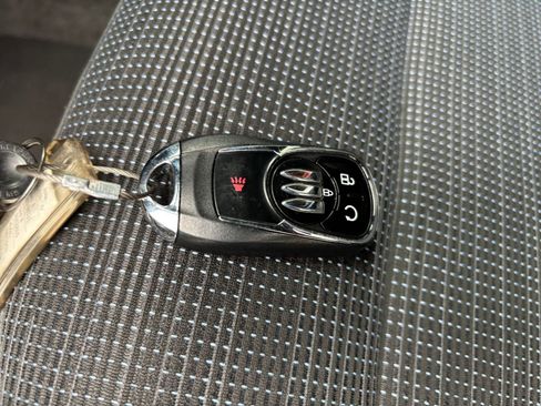 Used 2025 Buick Envista Preferred FWD image 18