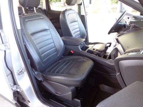 Used 2018 Ford Escape SEL w/ Ford Safe & Smart Package AWD/4WD image 16