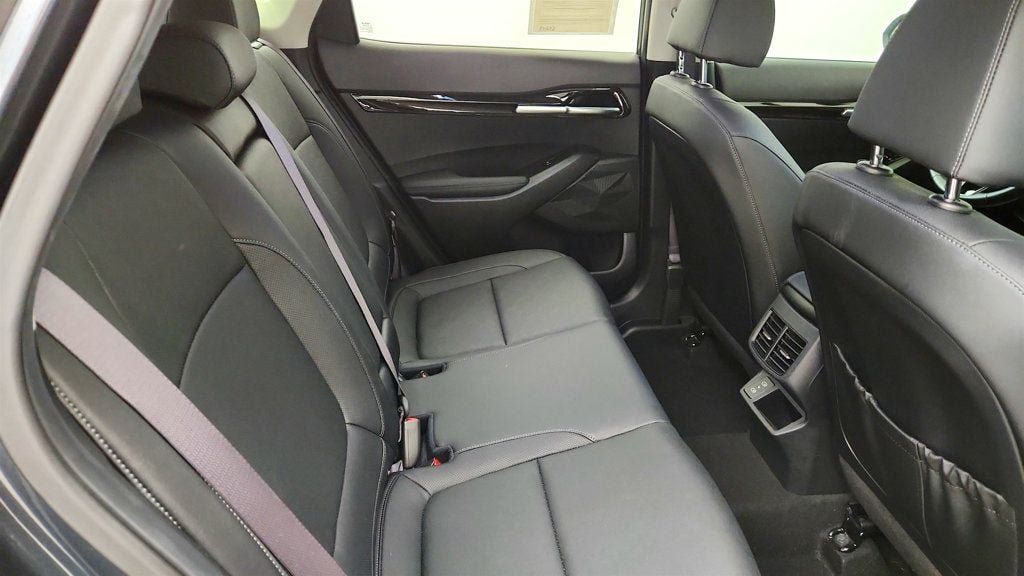 Used 2024 Kia Seltos EX FWD image 21