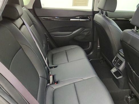 Used 2024 Kia Seltos EX FWD image 21