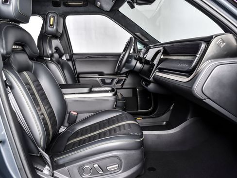 Used 2024 Rivian R1T Adventure AWD/4WD image 22
