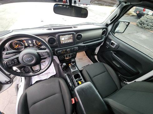 Used 2018 Jeep Wrangler Sport image 21