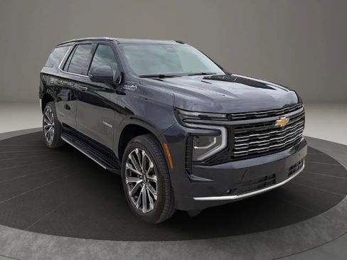Used 2025 Chevrolet Tahoe High Country AWD/4WD image 1