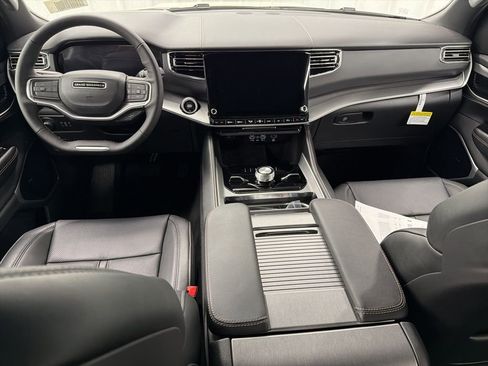 New 2026 Jeep Grand Wagoneer Limited AWD/4WD image 17