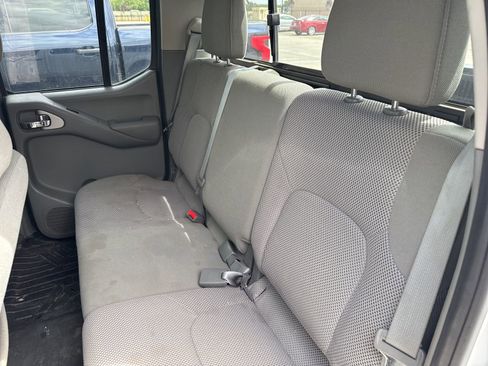 Used 2019 Nissan Frontier SV AWD/4WD image 14