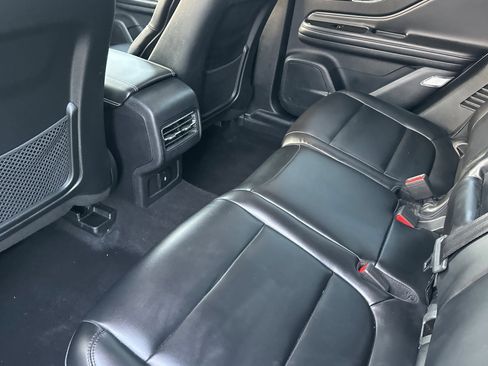 Used 2023 Lincoln Corsair FWD image 12