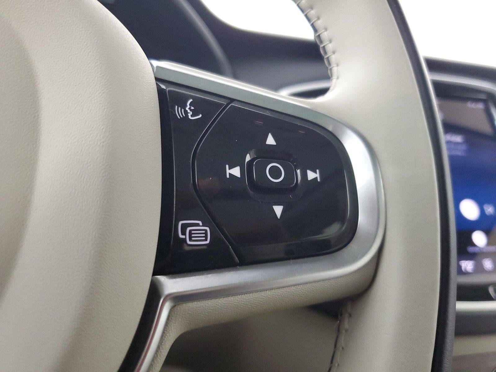Certified 2024 Volvo XC90 T8 Plus AWD/4WD image 23