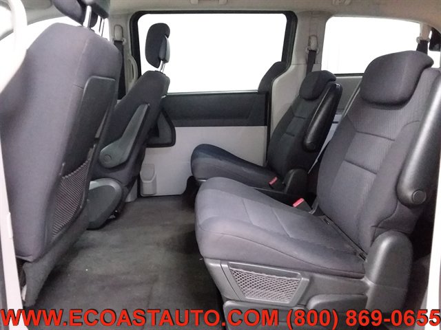 Used 2010 Dodge Grand Caravan SXT FWD image 12