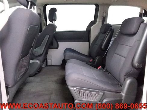 Used 2010 Dodge Grand Caravan SXT image 12
