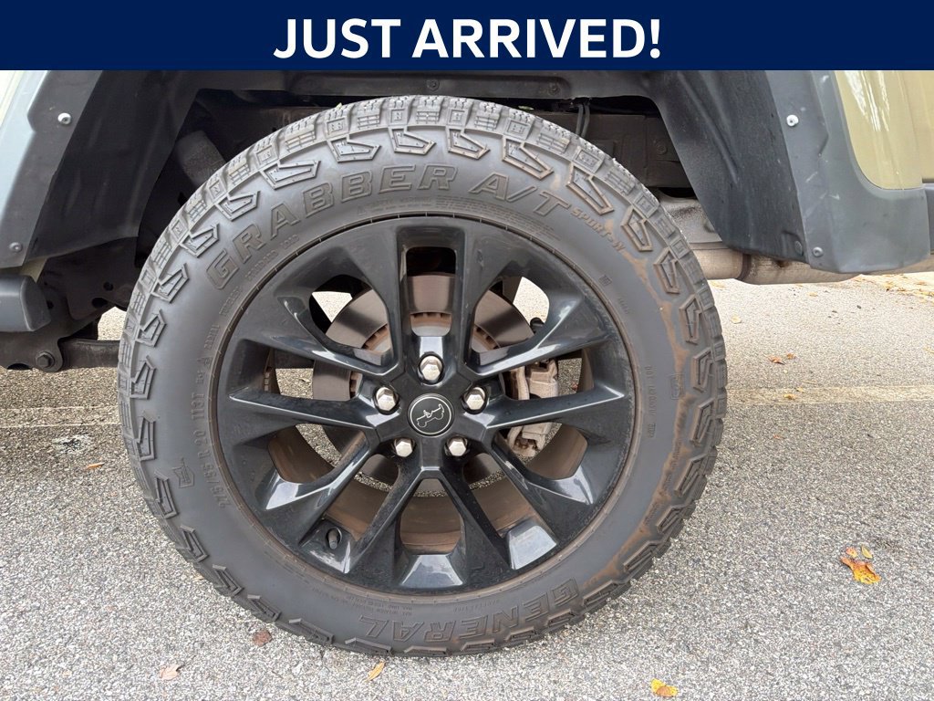 Used 2025 Jeep Gladiator Sport AWD/4WD image 5