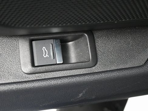 Used 2023 Audi e-tron GT Premium Plus image 25