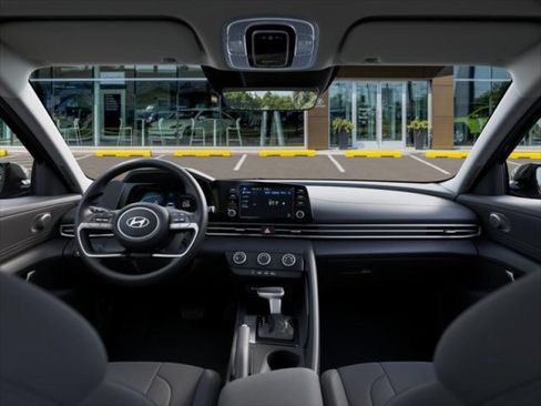 New 2026 Hyundai Elantra SE FWD image 14