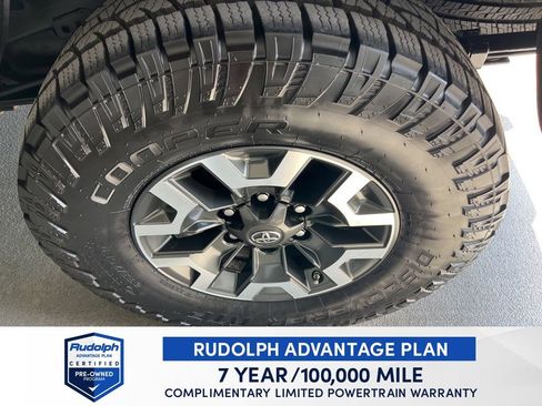 Used 2019 Toyota Tacoma TRD Off-Road image 29