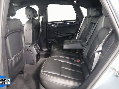 Used 2022 Porsche Macan image 56