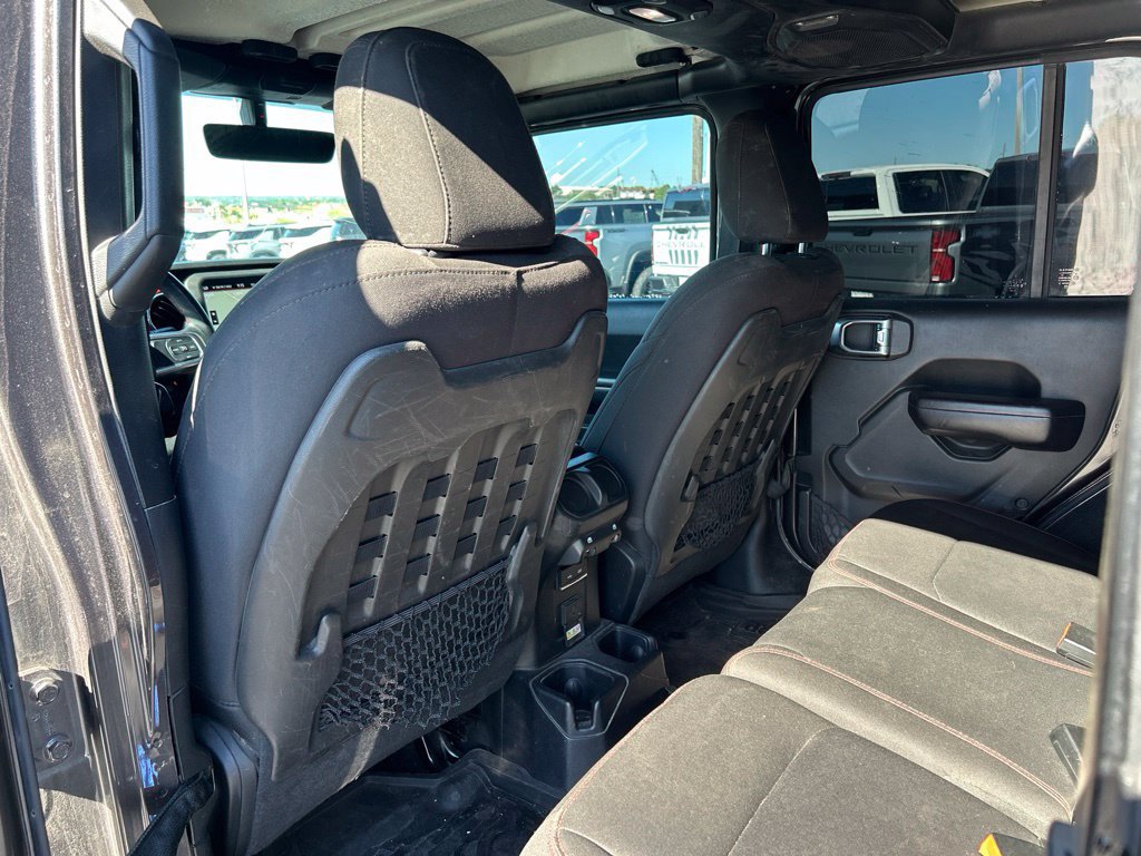Used 2018 Jeep Wrangler Unlimited Rubicon AWD/4WD image 32