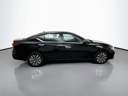 Used 2023 Nissan Altima 2.5 SV AWD/4WD image 8