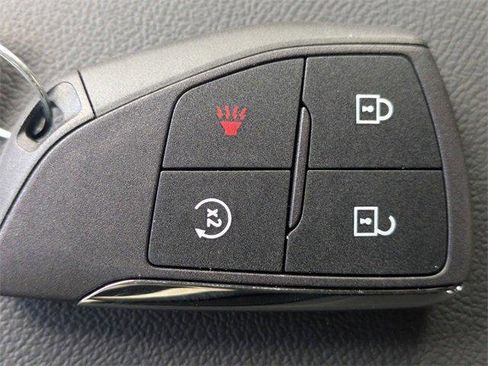 New 2025 GMC Canyon Elevation w/ Convenience Package image 33