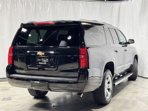 Used 2019 Chevrolet Suburban LT w/ LT Signature Package image 6