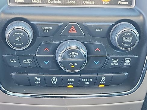 Used 2017 Jeep Grand Cherokee Limited image 6