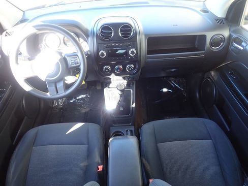 Used 2013 Jeep Compass Sport FWD image 10