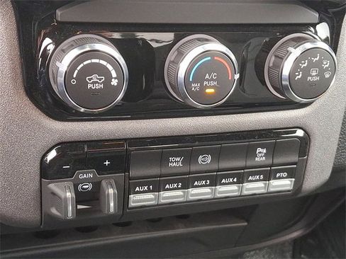 Used 2025 RAM 5500 Tradesman image 14