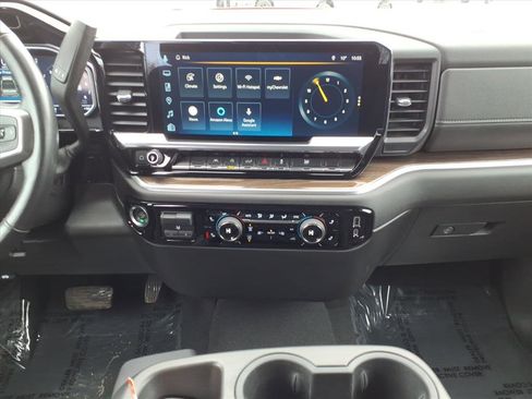 Certified 2022 Chevrolet Silverado 1500 LT image 16