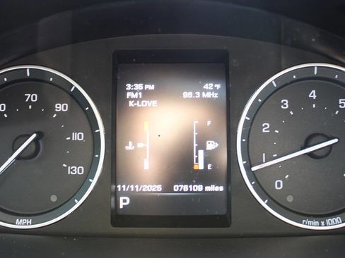 Used 2014 Land Rover LR2 HSE image 21