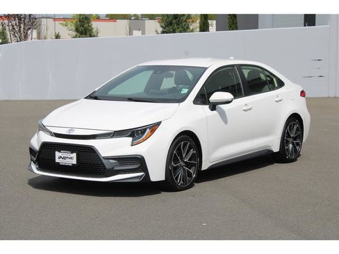 Used 2020 Toyota Corolla SE image 1