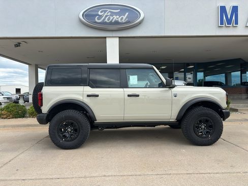 New 2025 Ford Bronco Big Bend w/ Black Diamond Package AWD/4WD image 7