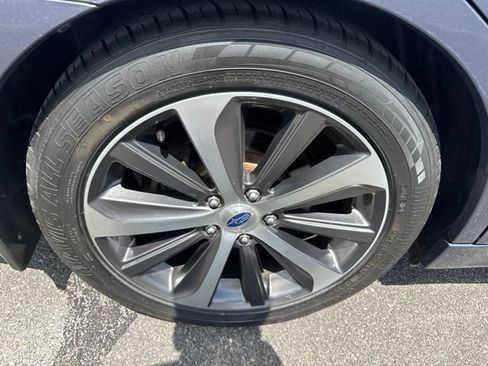 Used 2016 Subaru Legacy 3.6R Limited AWD/4WD image 9