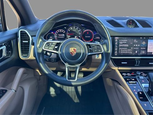 Used 2020 Porsche Cayenne AWD/4WD image 41
