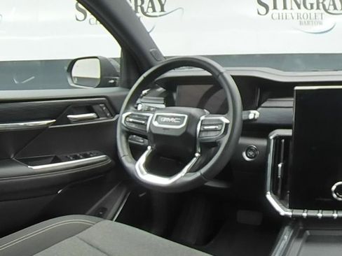 Used 2025 GMC Acadia Elevation FWD image 16