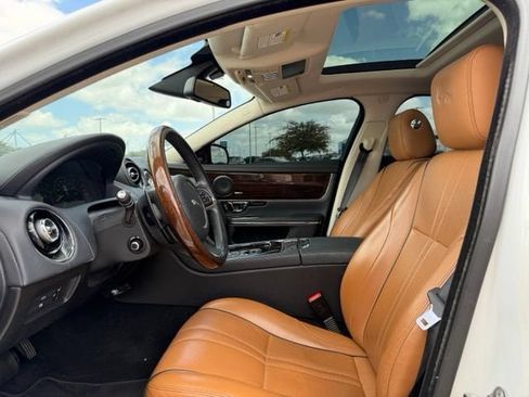 Used 2017 Jaguar XJ R-Sport RWD image 14