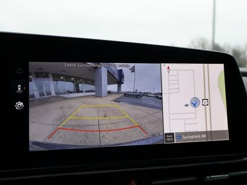 New 2025 Hyundai Elantra Limited image 35