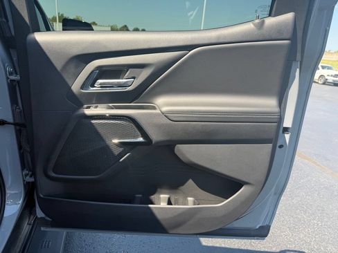 Used 2025 Chevrolet Silverado EV LT AWD/4WD image 14