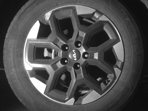 Used 2024 Kia Sorento S image 15