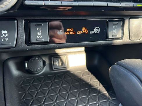 Used 2024 Toyota RAV4 AWD Hybrid image 26