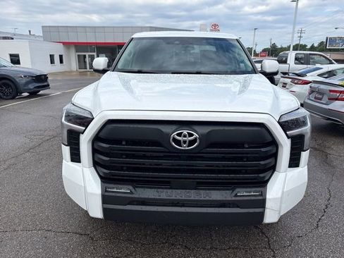 Used 2023 Toyota Tundra SR5 w/ SR5 Convenience Package AWD/4WD image 2