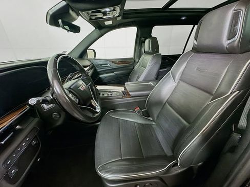 Used 2023 Cadillac Escalade ESV Premium Luxury image 22