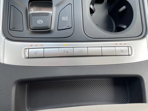 New 2027 Kia Carnival FWD image 23
