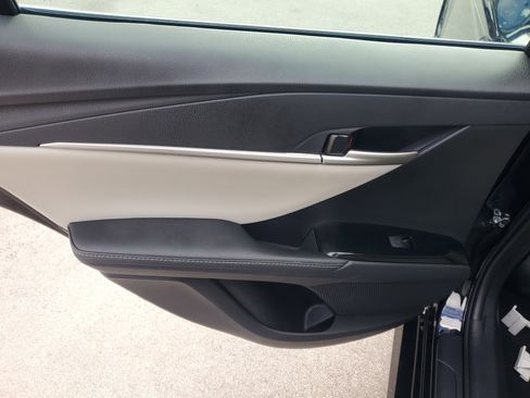 Used 2025 Toyota Camry XLE w/ Premium Plus Package image 13