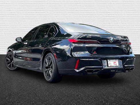 Used 2023 BMW 760i xDrive w/ Executive Package AWD/4WD image 4