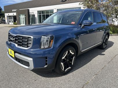 Used 2024 Kia Telluride S w/ S Sunroof Package