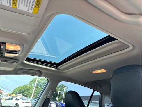 Used 2019 Subaru Crosstrek 2.0i Limited w/ Moonroof Package AWD/4WD image 9
