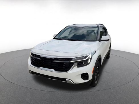 Used 2025 Kia Seltos S FWD image 7