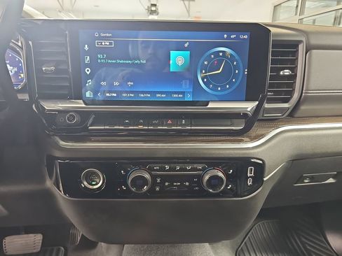 Certified 2022 Chevrolet Silverado 1500 LT image 25