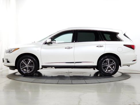 Used 2019 INFINITI QX60 Luxe w/ Essential Package image 4