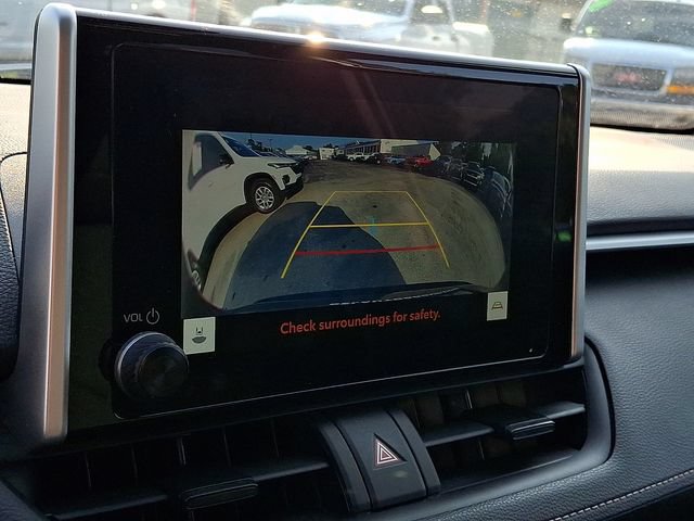 Used 2025 Toyota RAV4 XLE FWD image 18