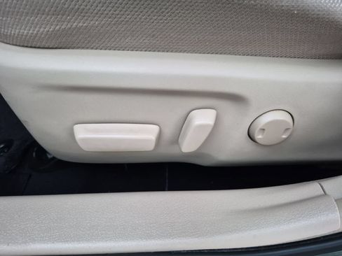 Used 2012 Toyota Camry LE FWD image 17